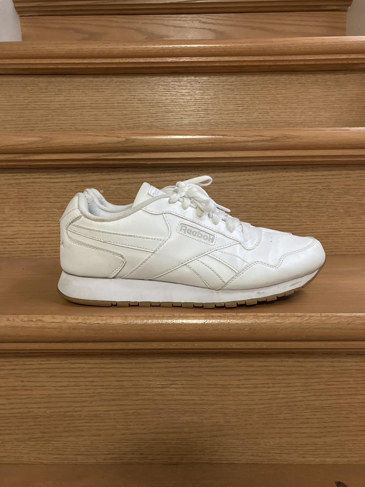 Reebok Classic White 90s Style Casual Shoes With Tan Bottoms