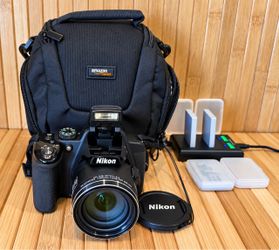 Nikon COOLPIX P520 Digital Camera – 42x Zoom + 4 Batteries & Charger  Price: $140.00 OBO