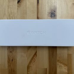Brand New Sealed Apple Watch Series 9 GPS + Cellular 41mm Starlight 