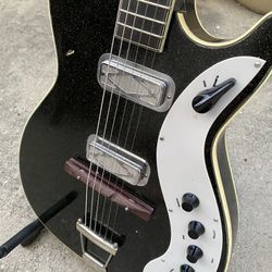 Silvertone Jupiter Guitar 1963 Good Condition Plays Great  