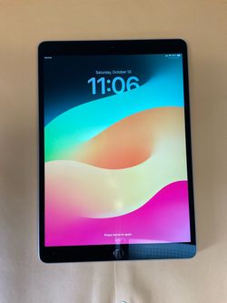 iPad Pro 10.5 inch, 256 GB with cellular and WiFi