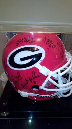 Georgia bulldogs greatest qaueterbacks sighned helmet in mirrored display case with JSA letter of authenticity