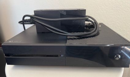 Xbox One With Wires  Working great