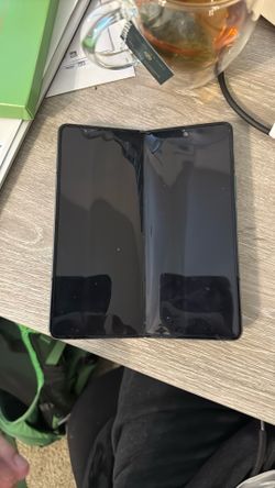 Samsung Fold Z 4 - Damaged Inside Screen
