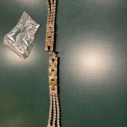 Women's Elegant Gold Bracelet Watch with Crystals