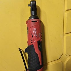 Milwaukee M12 1/4" Ratchet 