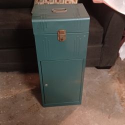 Vintage locking metal cabinet 