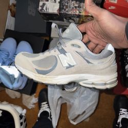 2002R New Balance