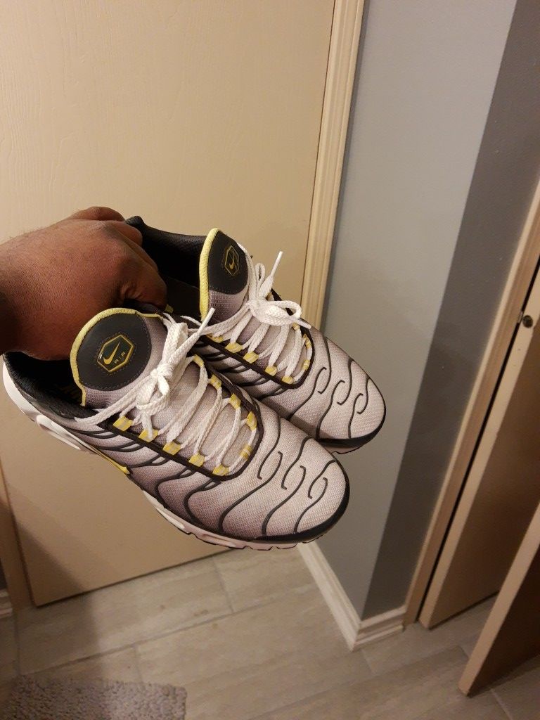 Air max plus size 10.5