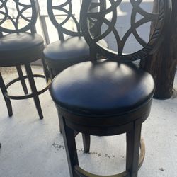 Tall Bar Stools. Leather And Wood Very Good Condition 