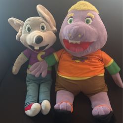 Chuck E Cheese plushes
