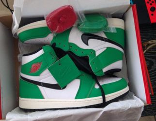 Lucky Green Jordan 1 9.5