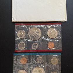 1975 US Mint Set In Original Government Packaging 