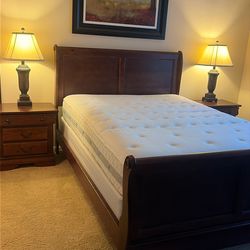 6 Piece Queen Bedroom SET!
