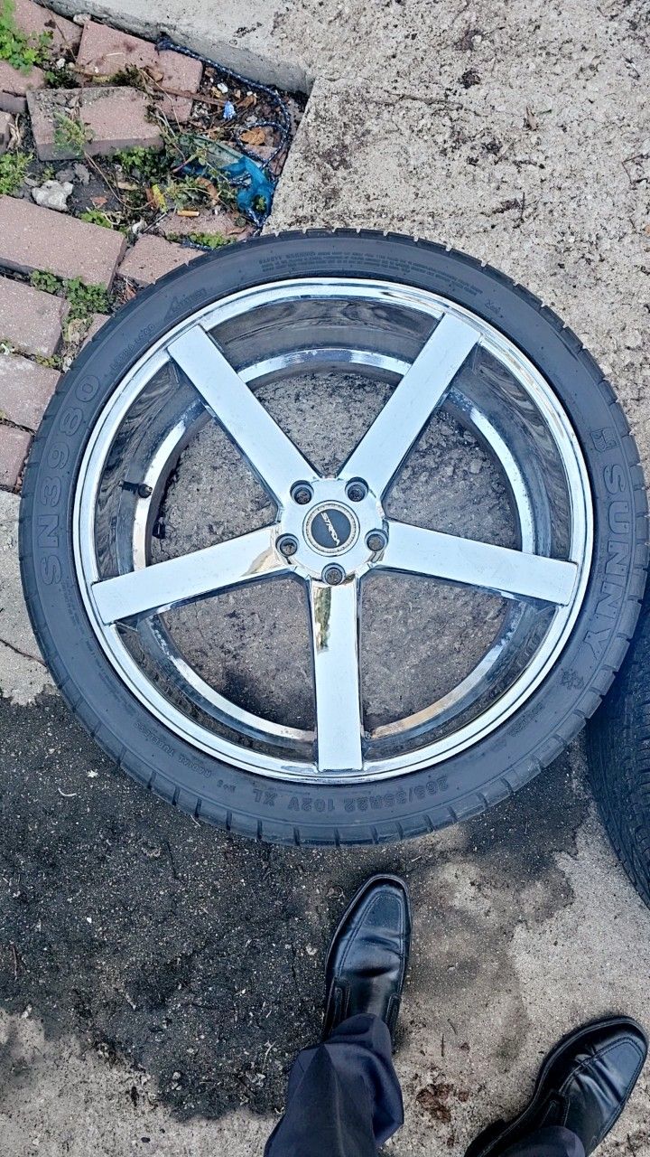 22 Inch Strada Rims Wheels 5x114.3 265/35/R22 5x4.5 for Sale in Skokie ...
