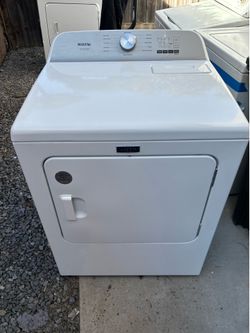 Secadora eléctrica 220 voltios Maytag seminueva