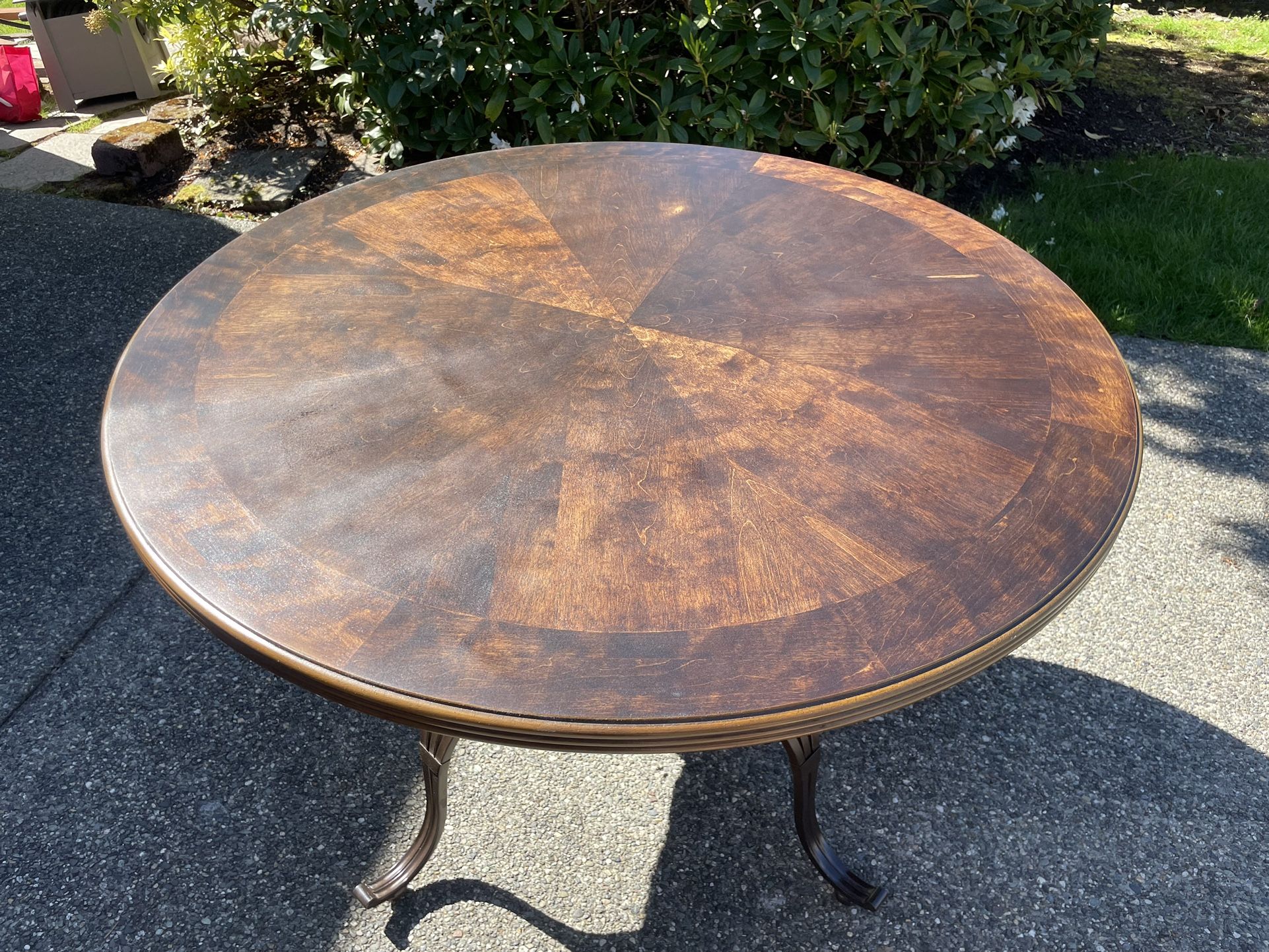 Round Kitchen Table 45”