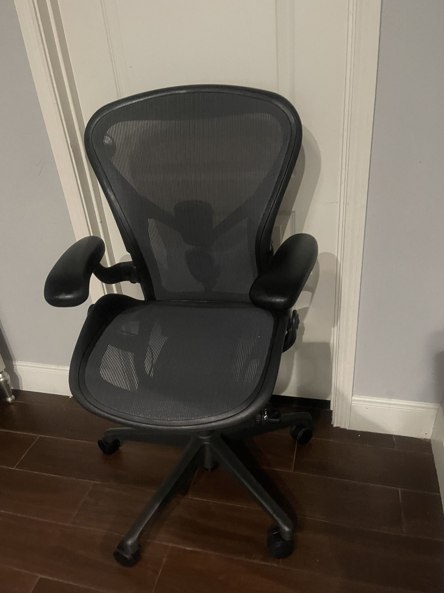 Herman Miller Aeron Chair B