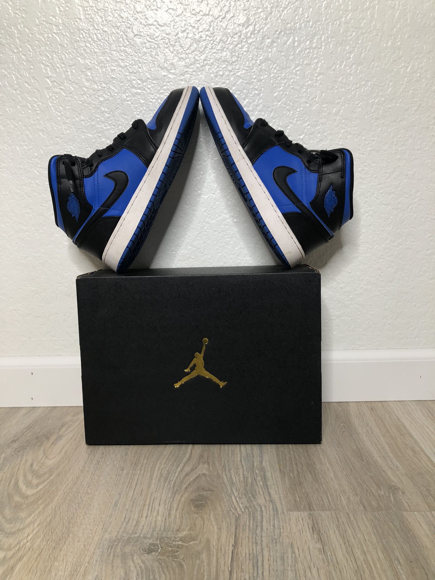 Jordan 1 Mid GS Black Royal Blue