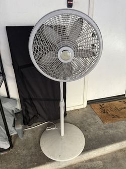 Large Rotating Fan