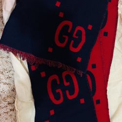 Authentic Gucci GG jacquard wool silk scarf