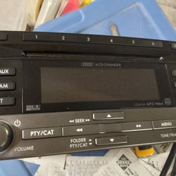 Subaru Forester Radio/6 CD Changer