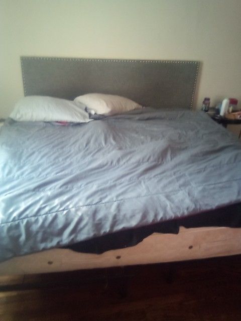Queen Bed With Mattress And Headboard
