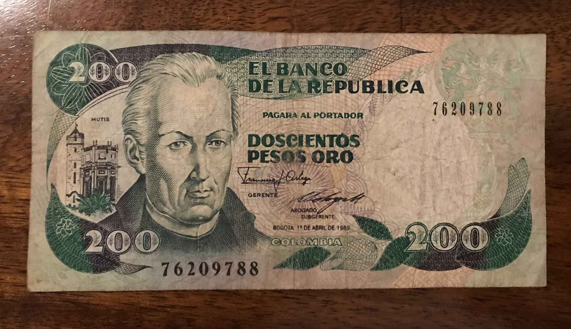 1989 Colombian 200 Pesos