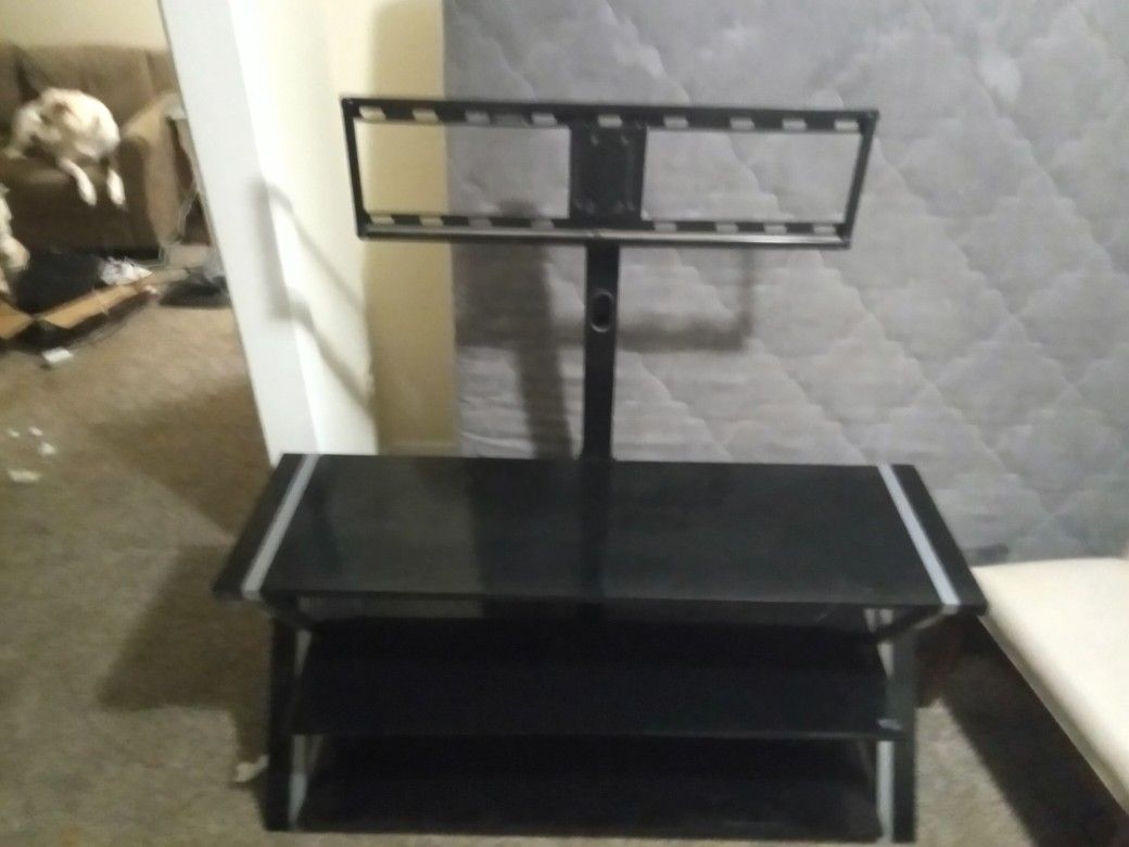 TV STAND WITH MOUNT