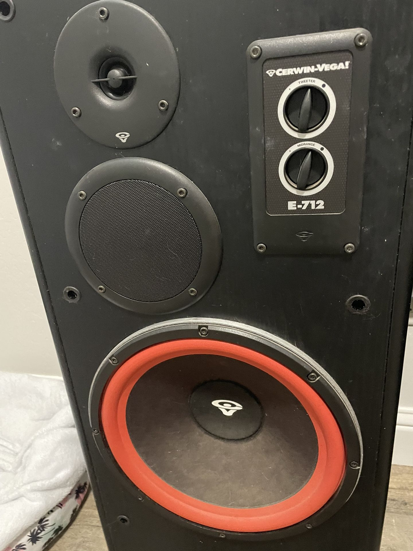 Cerwin Vega E712 home speakers for Sale in Bakersfield, CA OfferUp