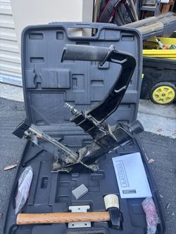 Hardwood floor nailer