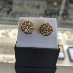 10k Gold Diamond Earrings 5.2 Grams Layway Available 10% Down If You Interested Please Ask For Maribel Thank You 