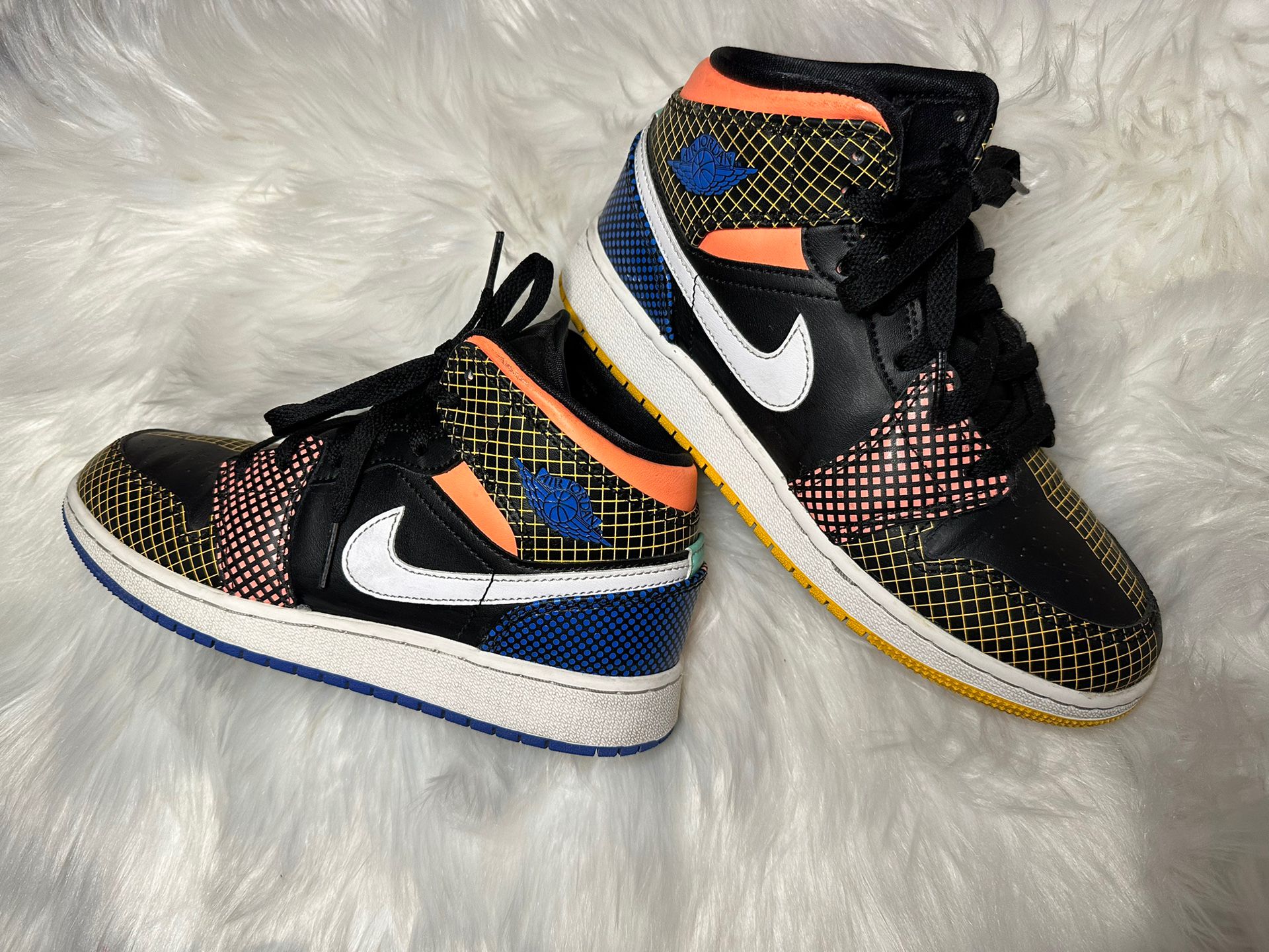 Nike Air Jordan 1 Mid Big Kids 4.5 Euc - www.benaras.co display picture 2