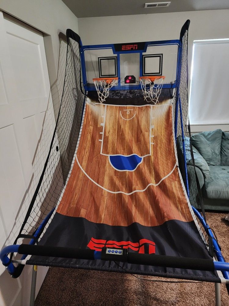 ESPN EZ Fold 2 player Basketball Game with Polycarbonate Backboard and LED Scoring