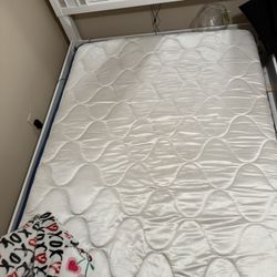 Full size mattress (MATTRESS ONLY) 