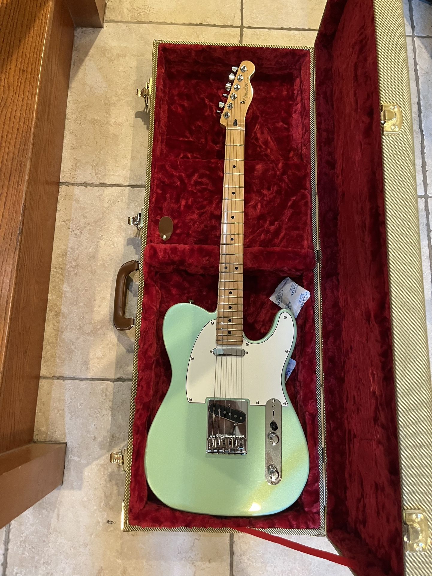 Fender MIM LTD Edition Telecaster (Brand New) w/ Roadrunner Tweed Case (Brand New)