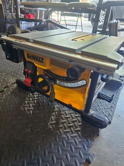 DEWALT DWE7485 8-1/4" JOBSITE TABLE SAW