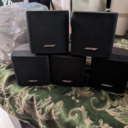 Bose Cube Speakers 