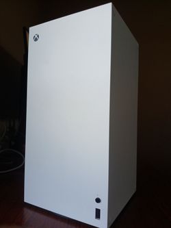 Xbox Series X *LIKE NEW*