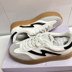 Madden girl athletic shoes