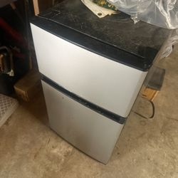 Refrigerator Works Great 