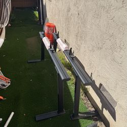 Thule Non adjustable Truck Racks