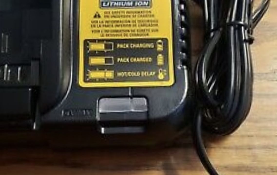 DeWalt Charger DC8112 BRAND NEW!