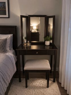 Dressing Vanity Table with Tri-Fold Mirror in Dark espresso color