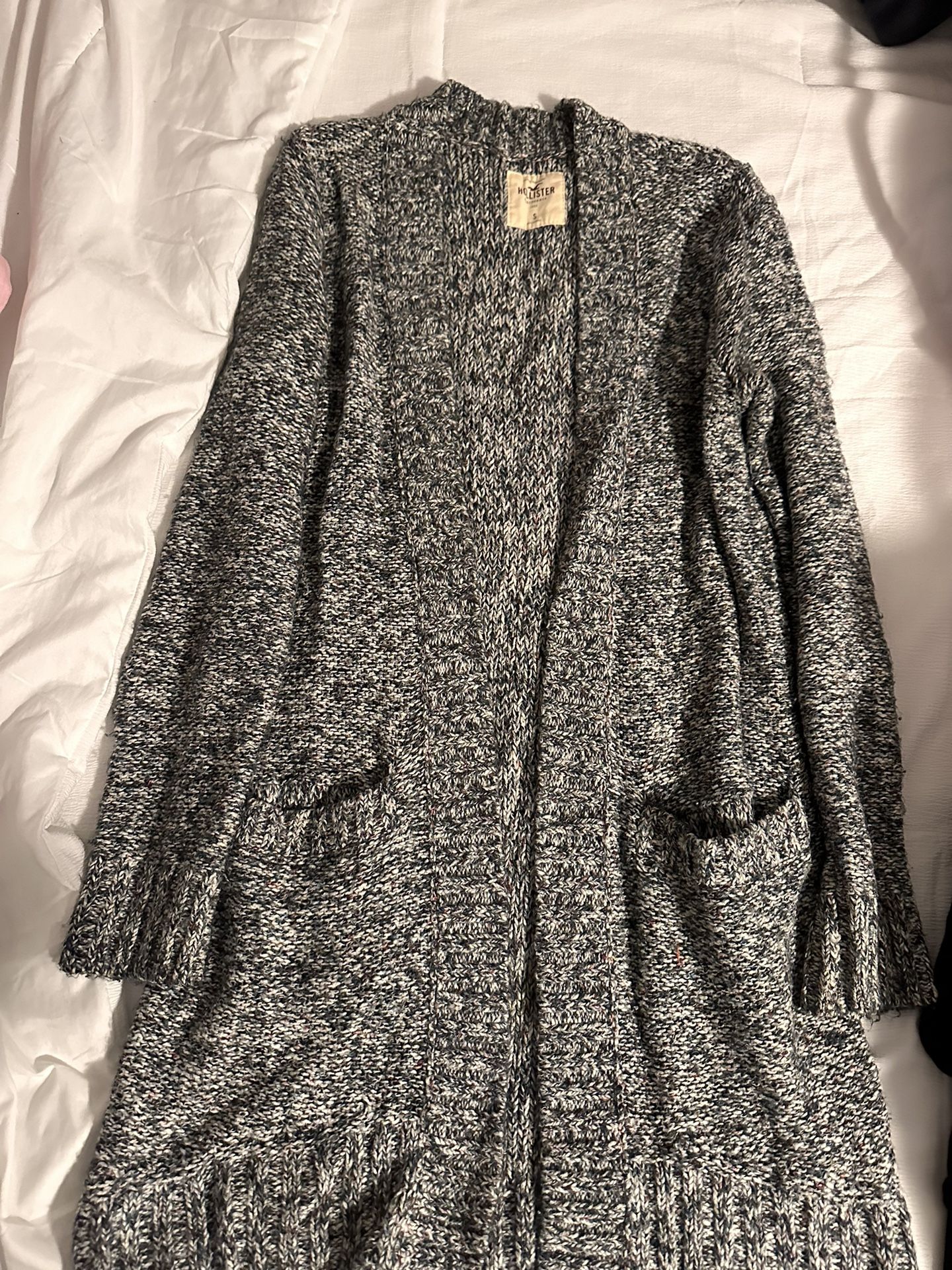 Hollister Black Cardigan -S 