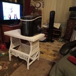 Frigidaire Ice Machine