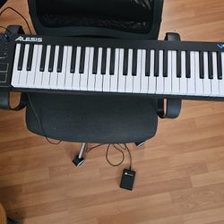 Alesis V49 MIDI Keyboard with Sustain