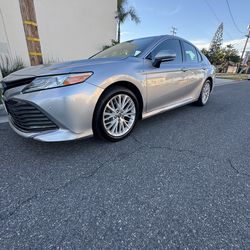 2018 Toyota Camry Hybrid XLE