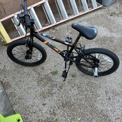 Mongoose Kids 18” Bike