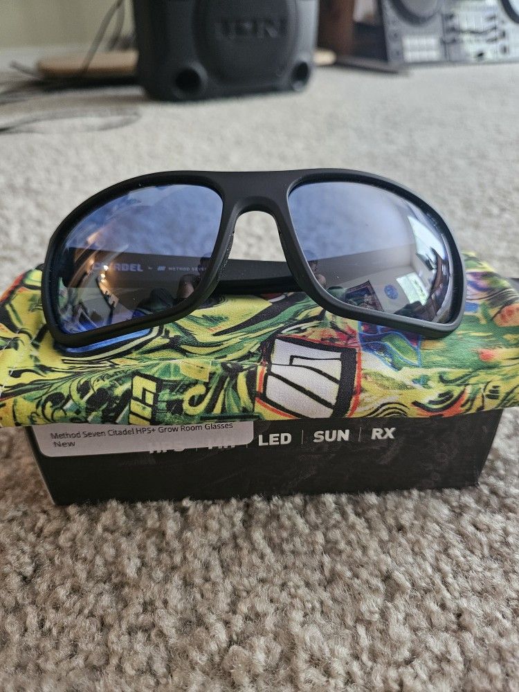 Method Seven Citadel HPS Grow Room Glasses
